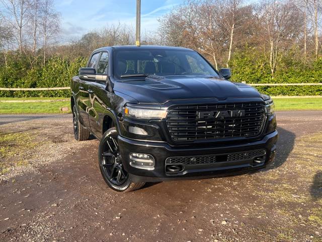 Dodge Ram 3.0 MY25 RAM Laramie Night Premium Petrol Black